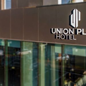 dotari hoteliere pentru Union Plaza Bucuresti